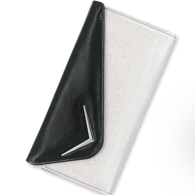 Liquor Brand: Wallet Vega Clutch White